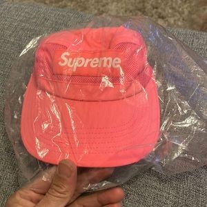 Supreme zip mesh camp cap. NWT. Pink